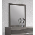 Somette 4-piece Devlin Grey Glossy Queen-size Bedroom Set